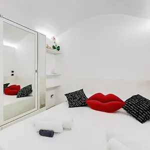 Cheri Navona Apartment Rome